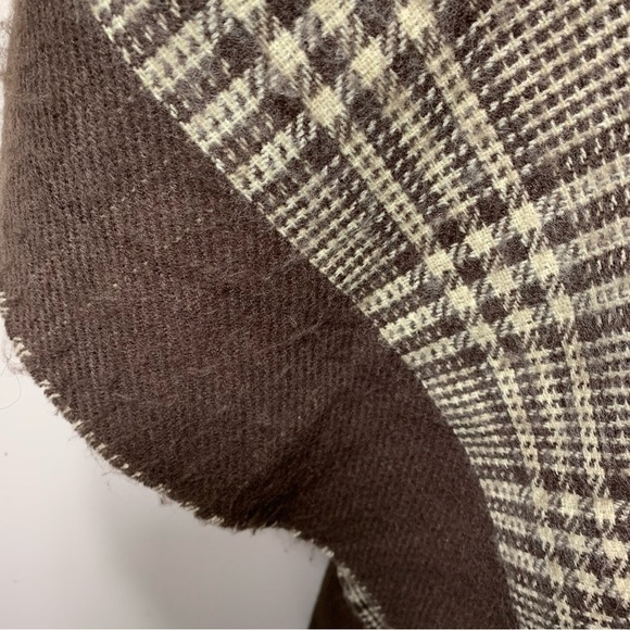 Shawl Wrap Fuzzy Twill Brown Cream Houndstooth Large Fringed Hem Poncho Neutral - Picture 6 of 10